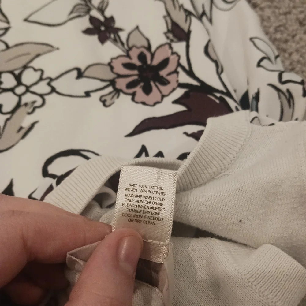 LOFT summer sleeveless floral top - Picture 12 of 13